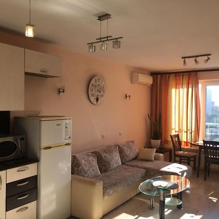 Apartamento Апартамент Зорница Burgas Exterior foto