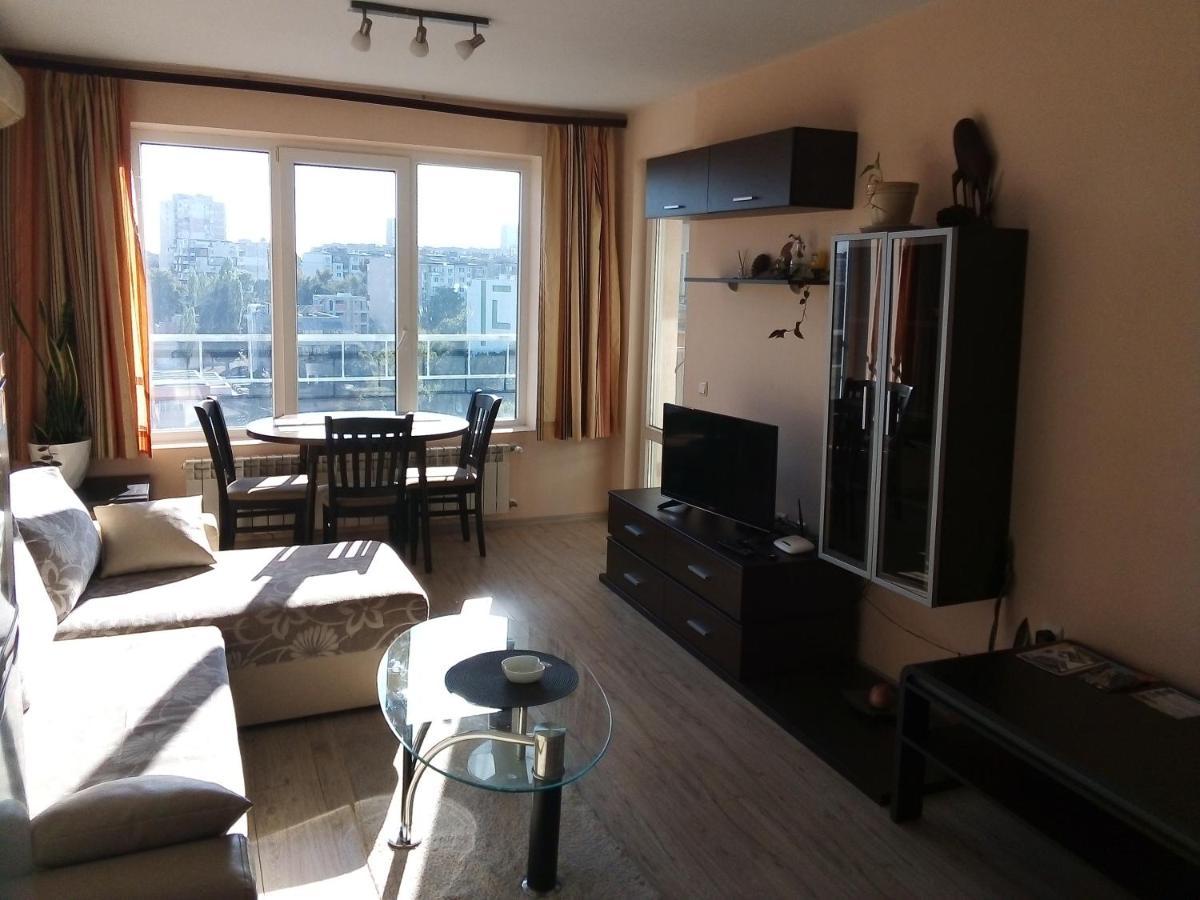 Apartamento Апартамент Зорница Burgas Exterior foto